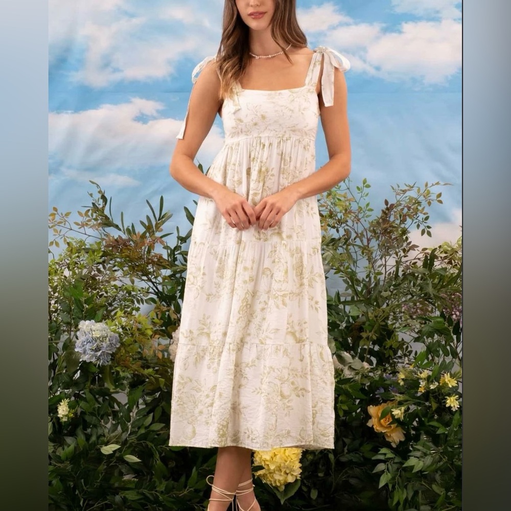 Dry Goods- Spring Fruit Blossom Tiered
Midi Dress